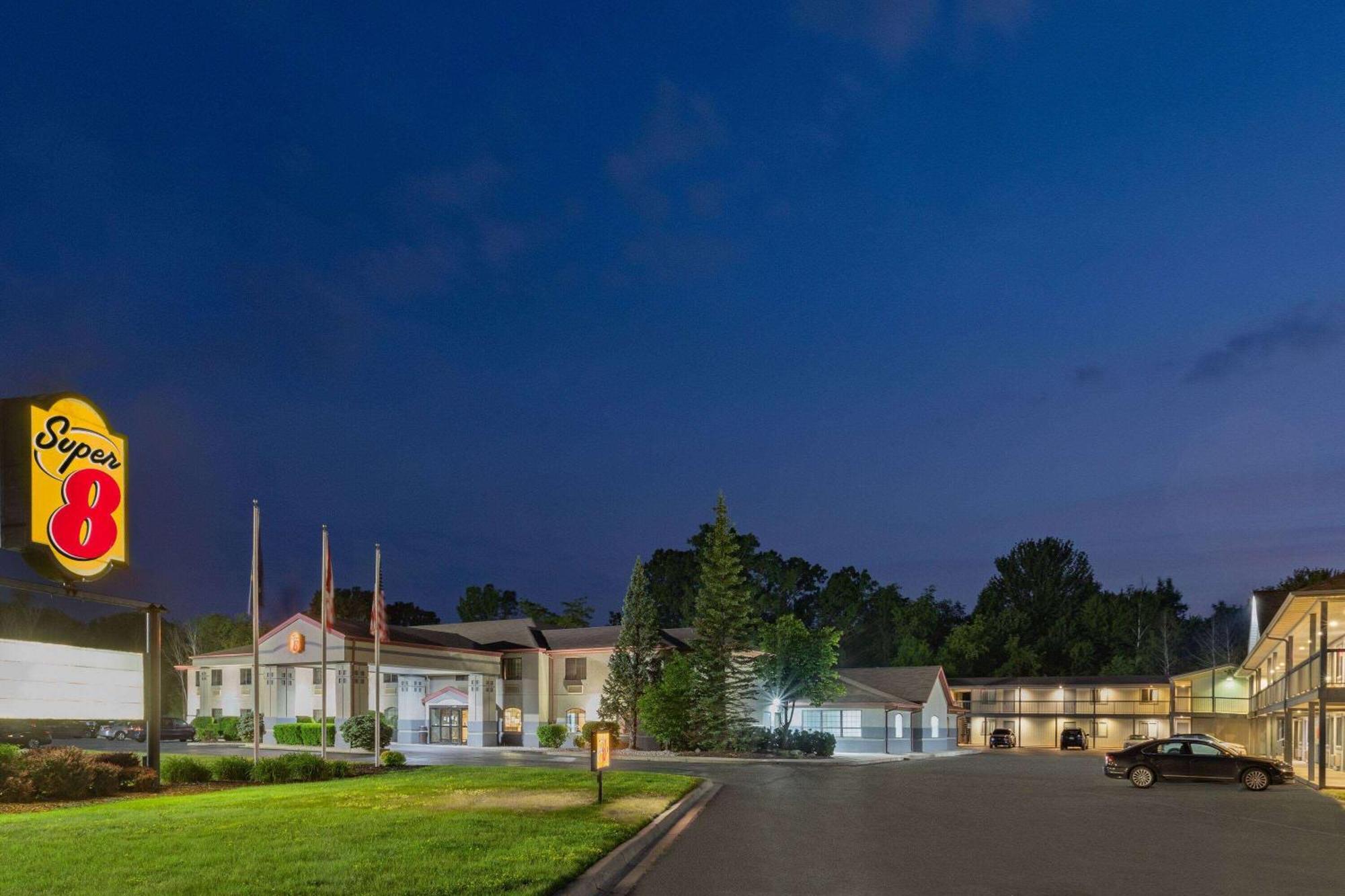 Super 8 By Wyndham Marysville/Port Huron Area Ngoại thất bức ảnh